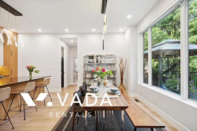 Anmore - 4 Bedroom House For Rent in Anmore at 25 - 3295 Sunnyside Road, Anmore, BC