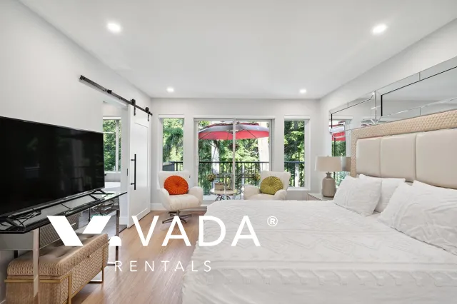 Anmore - 4 Bedroom House For Rent in Anmore at 25 - 3295 Sunnyside Road, Anmore, BC