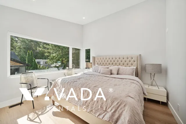 Anmore - 4 Bedroom House For Rent in Anmore at 25 - 3295 Sunnyside Road, Anmore, BC