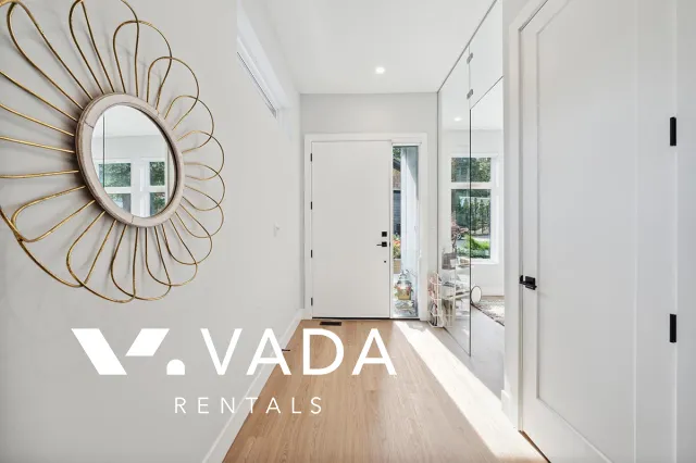 Anmore - 4 Bedroom House For Rent in Anmore at 25 - 3295 Sunnyside Road, Anmore, BC