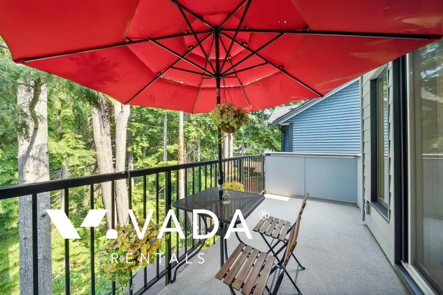 Anmore - 4 Bedroom House For Rent in Anmore at 25 - 3295 Sunnyside Road, Anmore, BC