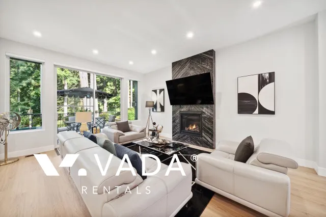 Anmore - 4 Bedroom House For Rent in Anmore at 25 - 3295 Sunnyside Road, Anmore, BC