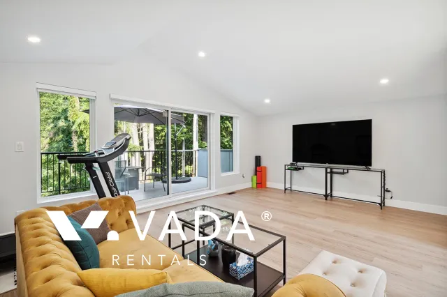 Anmore - 4 Bedroom House For Rent in Anmore at 25 - 3295 Sunnyside Road, Anmore, BC