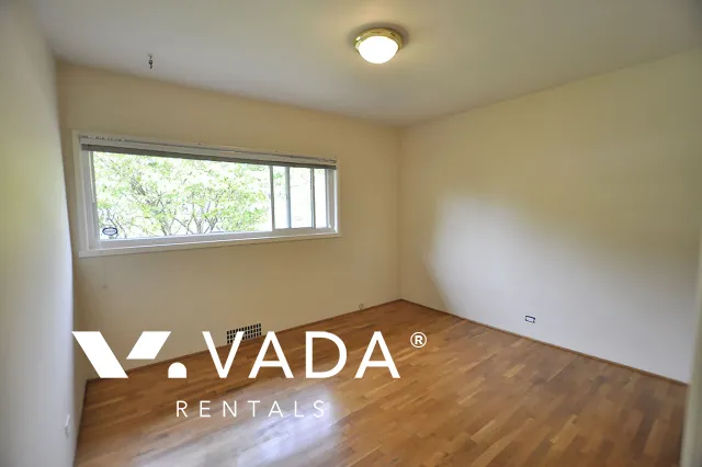 Edgemont - 3 Bedroom House For Rent in North Vancouver at 3616 Emerald Drive, North Vancouver, BC