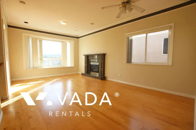 Riley Park - 4 Bedroom House (Upper Level) For Rent in Vancouver at 4525 Saint George Street, Vancouver, BC, V5V 4A6