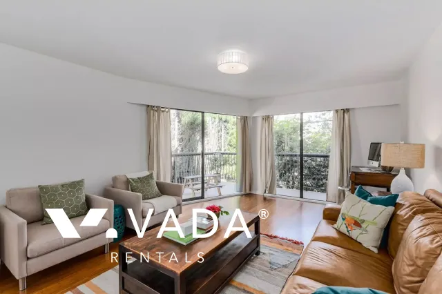 Crestview Manor in Kitsilano - 2 Bedroom Apartment For Rent in Vancouver at 215 - 1844 West 7th Avenue, Vancouver, BC