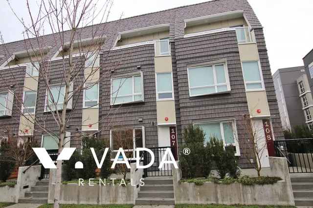 ERA in Downtown Maple Ridge - 3 Bedroom Townhouse For Rent in Maple Ridge at 107 - 12040 Plaza Street, Maple Ridge, BC