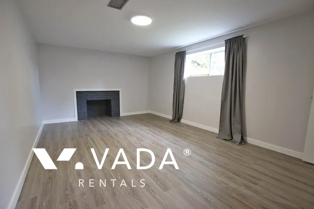 South Main - 3 Bedroom House For Rent in Vancouver at 438 East 20th Street, Vancouver, BC