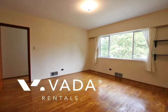 South Main - 3 Bedroom House For Rent in Vancouver at 438 East 20th Street, Vancouver, BC