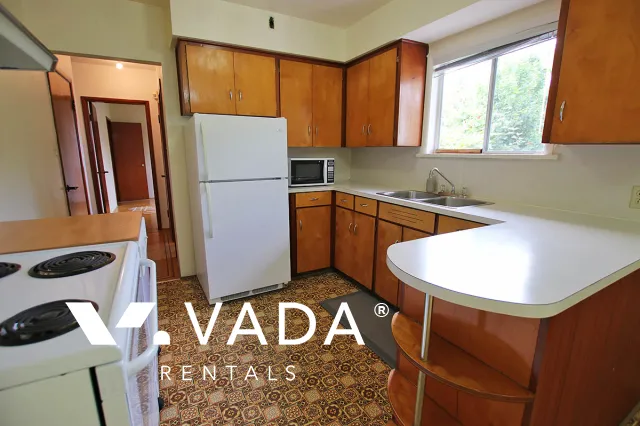 South Main - 3 Bedroom House For Rent in Vancouver at 438 East 20th Street, Vancouver, BC