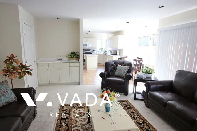 Westwood Plateau - 5 Bedroom House (Upper Level) For Rent in Coquitlam at 1572 Salal Crescent, Coquitlam, BC, V3E 2X7