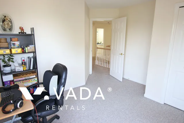 Westwood Plateau - 5 Bedroom House (Upper Level) For Rent in Coquitlam at 1572 Salal Crescent, Coquitlam, BC, V3E 2X7