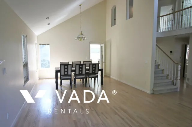 Westwood Plateau - 5 Bedroom House (Upper Level) For Rent in Coquitlam at 1572 Salal Crescent, Coquitlam, BC, V3E 2X7