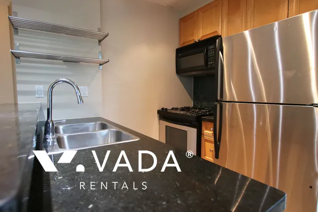 Savoy in Yaletown - 1 Bedroom Apartment For Rent in Vancouver at 1003 - 928 Richards Street, Vancouver, BC, V6B 6P6