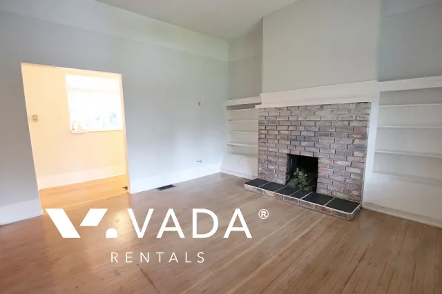 Shaughnessy - 1 Bedroom Duplex For Rent in Vancouver at 1867 West 17th Avenue, Vancouver, BC
