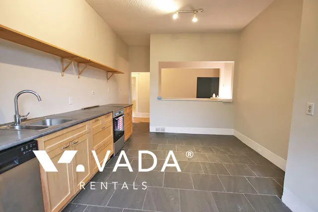 Shaughnessy - 1 Bedroom Duplex For Rent in Vancouver at 1867 West 17th Avenue, Vancouver, BC