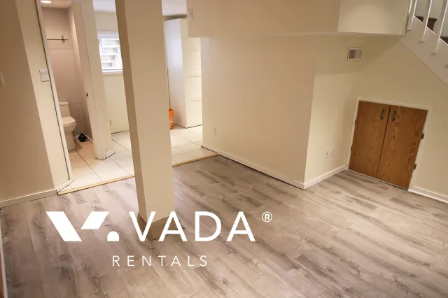 Riley Park - 5 Bedroom House For Rent in Vancouver at 76 East 42nd Avenue, Vancouver, BC, V5W 1S3