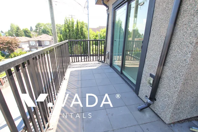 Hastings Sunrise - 1 Bedroom Laneway House For Rent in Vancouver at 782 Renfrew Street, Vancouver, BC