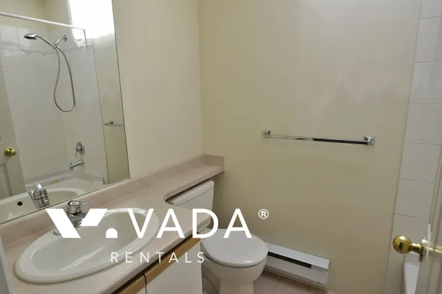 Lower Lonsdale - 3 Bedroom Fourplex For Rent in North Vancouver at 3 - 238 West 4th Street, North Vancouver, BC