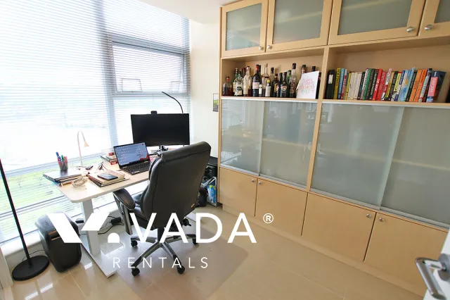 Icon in Yaletown - 2 Bedroom Apartment For Rent in Vancouver at 1201 - 638 Beach Crescent, Vancouver, BC, V6Z 3H4
