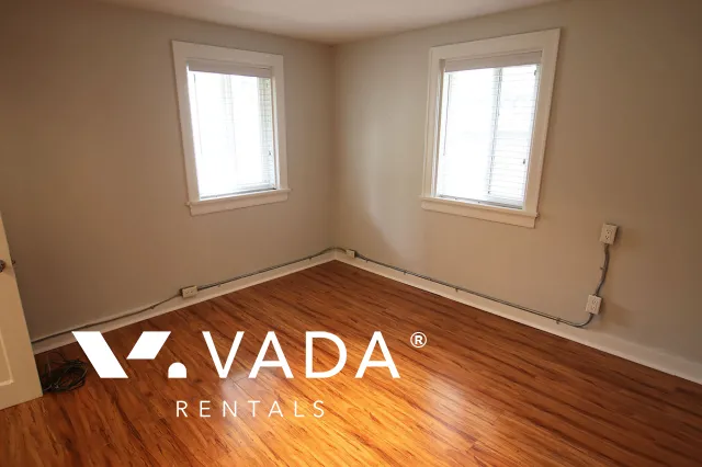 Willingdon Heights - 2 Bedroom House (Lower Level) For Rent in Burnaby at 3904B Pender Street, Burnaby, BC