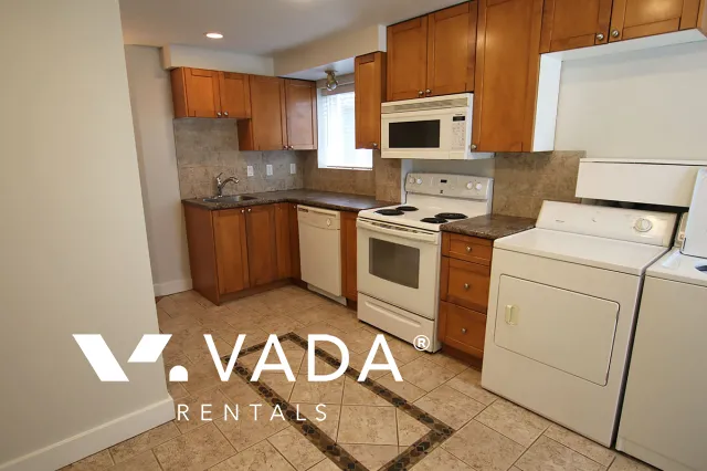 Willingdon Heights - 2 Bedroom House (Lower Level) For Rent in Burnaby at 3904B Pender Street, Burnaby, BC