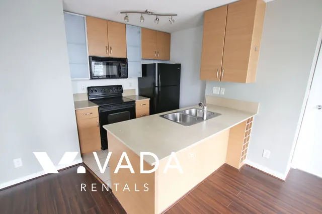 Yaletown Park in Yaletown - 1 Bedroom Apartment For Rent in Vancouver at 1204 - 928 Homer Street, Vancouver, BC