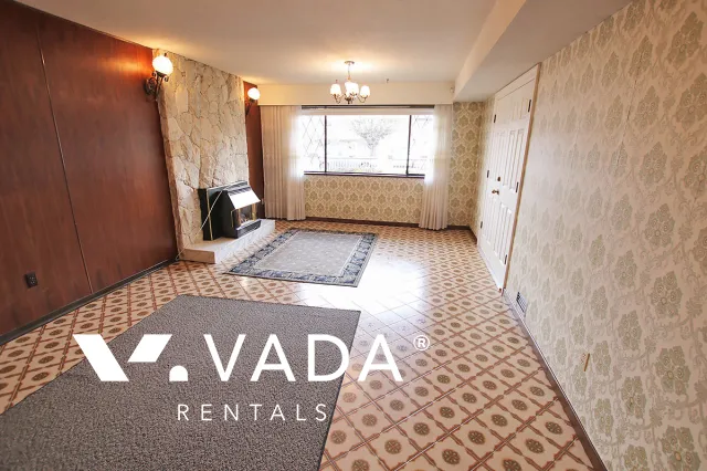 Willingdon Heights - 1 Bedroom Garden Suite For Rent in Burnaby at 4322B Frances Street, Burnaby, BC