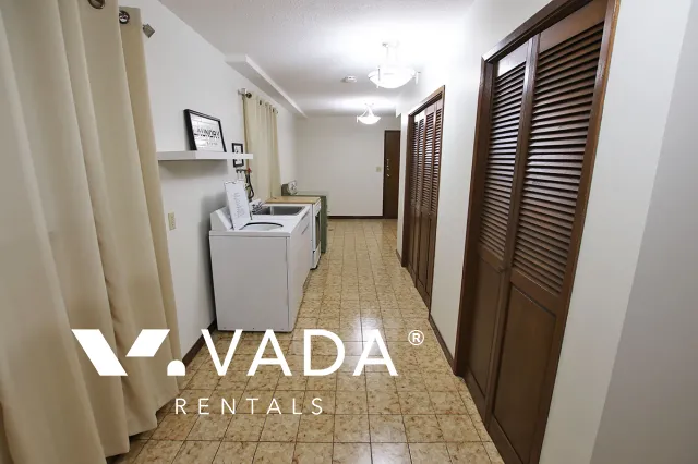 Willingdon Heights - 1 Bedroom Garden Suite For Rent in Burnaby at 4322B Frances Street, Burnaby, BC
