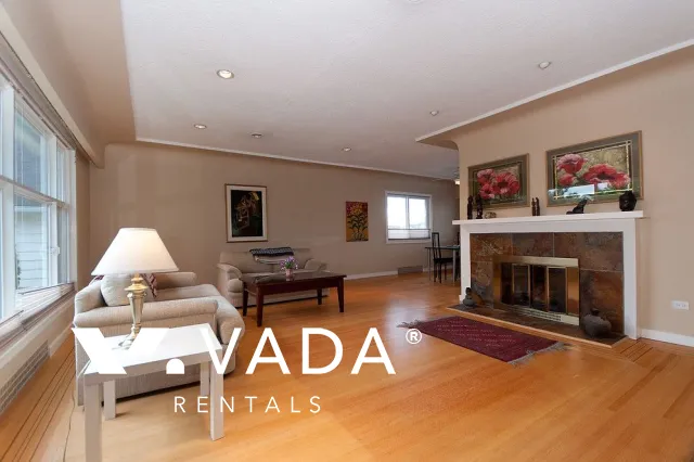 Arbutus - 3 Bedroom House (Upper Level) For Rent in Vancouver at 2433 West 19th Avenue, Vancouver, BC