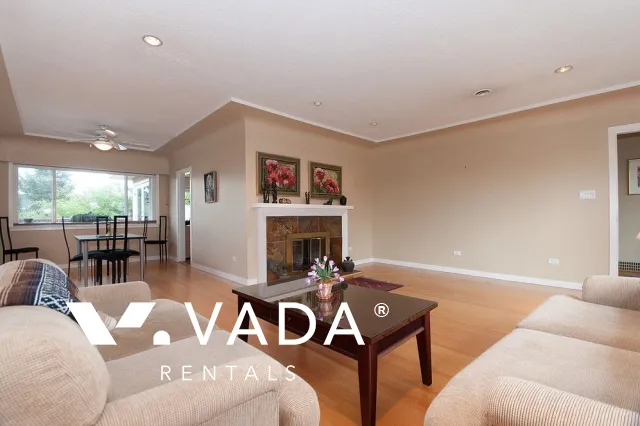 Arbutus - 3 Bedroom House (Upper Level) For Rent in Vancouver at 2433 West 19th Avenue, Vancouver, BC