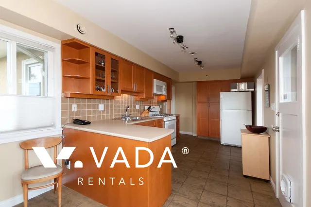 Arbutus - 3 Bedroom House (Upper Level) For Rent in Vancouver at 2433 West 19th Avenue, Vancouver, BC