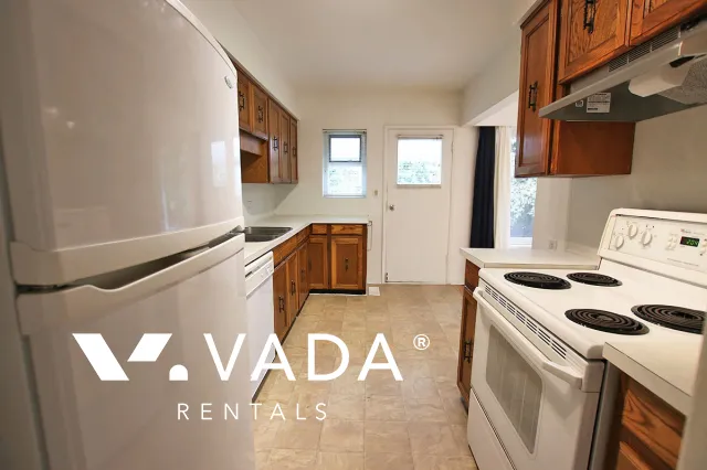 North Shore - 3 Bedroom House (Upper Level) For Rent in Port Moody at 104 Balmoral Drive, Port Moody, BC