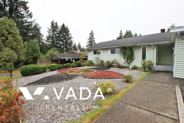 North Shore - 3 Bedroom House (Upper Level) For Rent in Port Moody at 104 Balmoral Drive, Port Moody, BC