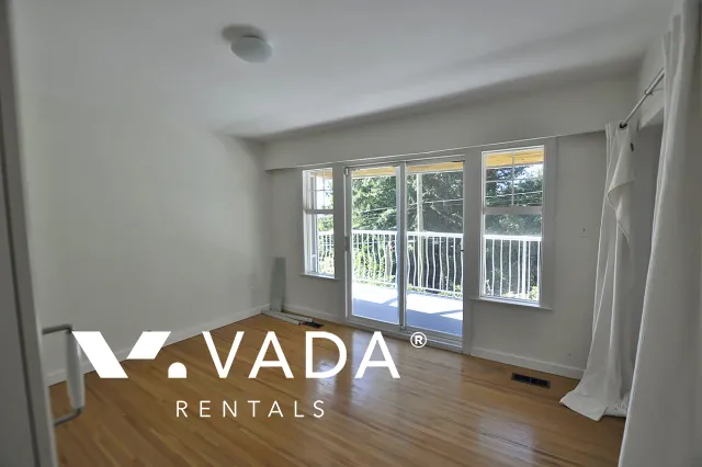 Delbrook - 4 Bedroom House For Rent in North Vancouver at 498 Montroyal Place, North Vancouver, BC