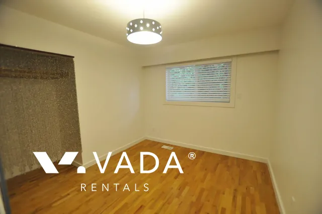 Delbrook - 4 Bedroom House For Rent in North Vancouver at 498 Montroyal Place, North Vancouver, BC