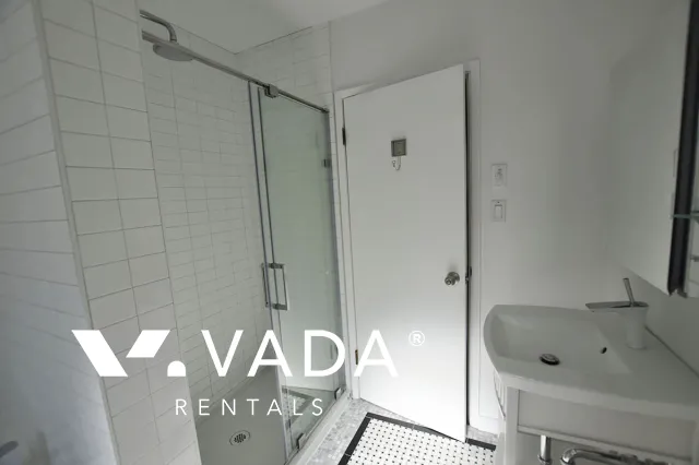 Delbrook - 4 Bedroom House For Rent in North Vancouver at 498 Montroyal Place, North Vancouver, BC