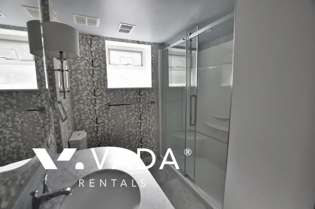 Delbrook - 4 Bedroom House For Rent in North Vancouver at 498 Montroyal Place, North Vancouver, BC