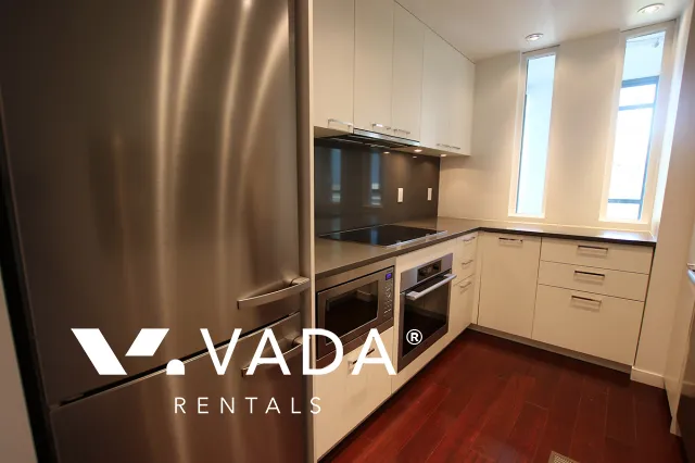 Parkview Tower in Yaletown - 2 Bedroom Apartment For Rent in Vancouver at 608 - 289 Drake Street, Vancouver, BC
