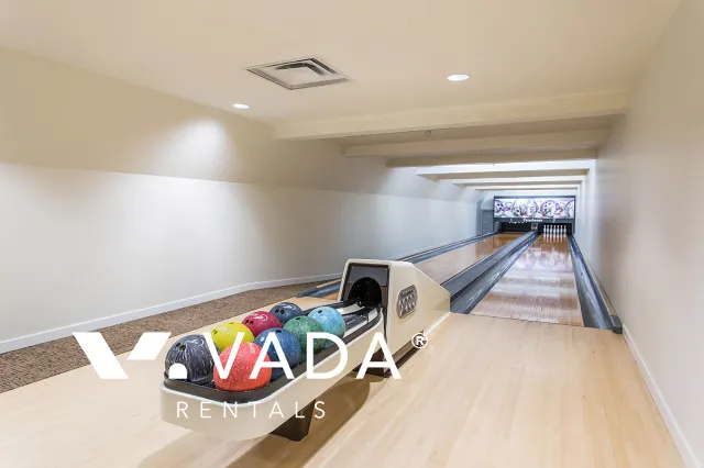 Cosmo in Downtown - 1 Bedroom Apartment For Rent in Vancouver at 2507 - 161 West Georgia Street, Vancouver, BC