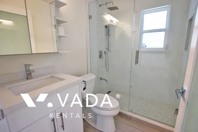 Riley Park - 1 Bedroom House (Upper Level) For Rent in Vancouver at 2 - 4674 Sophia Street, Vancouver, BC, V5V 3W3