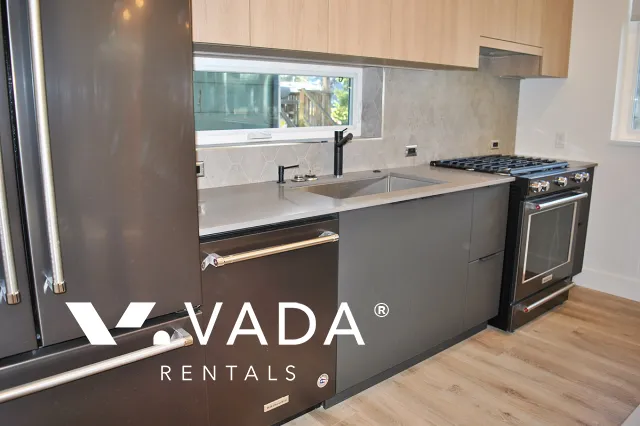 Grandview Woodland - 2 Bedroom Duplex For Rent in Vancouver at 2708 Woodland Drive, Vancouver, BC