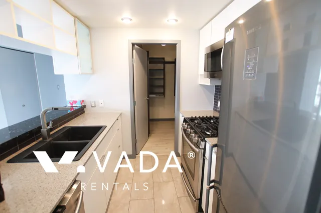 The Max in Yaletown - 2 Bedroom Apartment For Rent in Vancouver at 3601 - 928 Beatty Street, Vancouver, BC
