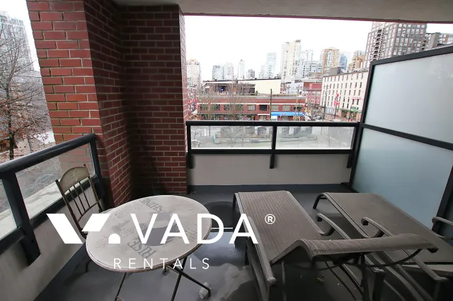 Yaletown Park in Yaletown - 1 Bedroom Apartment For Rent in Vancouver at 407 - 977 Mainland Street, Vancouver, BC