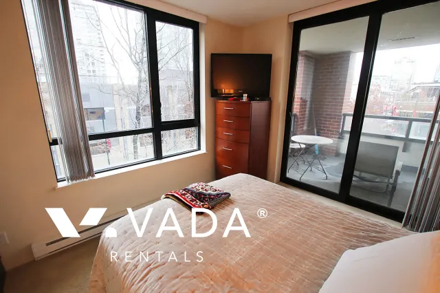 Yaletown Park in Yaletown - 1 Bedroom Apartment For Rent in Vancouver at 407 - 977 Mainland Street, Vancouver, BC