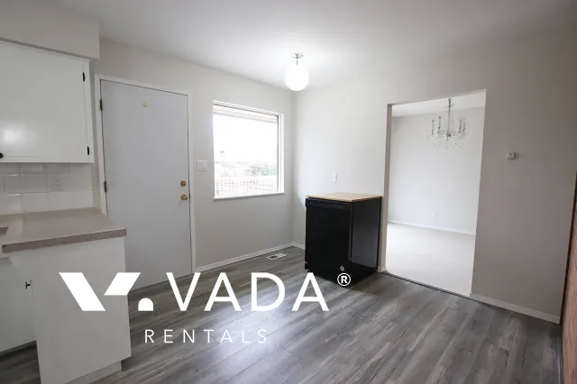 West Central in West Central - Unfurnished, Pet Friendly, 3 Bed 1.5 Bath House (Upper Level) For Rent at 11686 Holly, Maple Ridge West Central in West Central - Unfurnished, Pet Friendly, 3 Bed 1.5 Bath House (Upper Level) For Rent at 11686 Holly, Maple Ridge