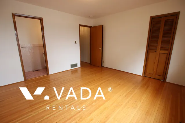 Renfrew Collingwood - 3 Bedroom Duplex For Rent in Vancouver at 2556 East 25th Avenue, Vancouver, BC