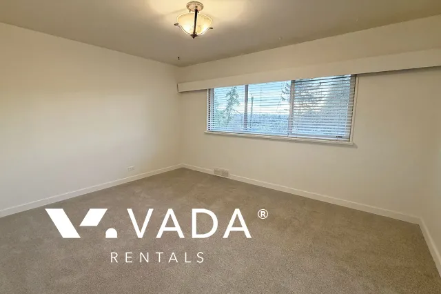 Suncrest - 3 Bedroom House (Upper Level) For Rent in Burnaby at 3807 Marine Drive, Burnaby, BC, V5J 3E3