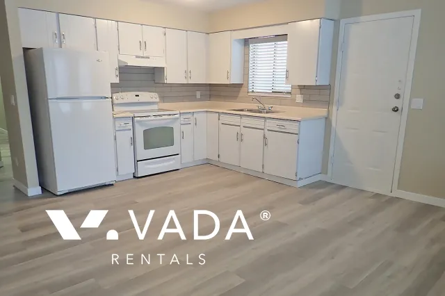 Willingdon Heights - 2 Bedroom House (Lower Level) For Rent in Burnaby at 810B Rosser Avenue, Burnaby, BC