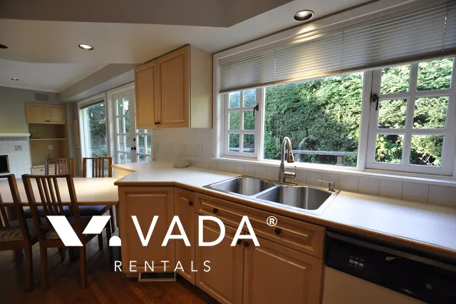 British Properties - 5 Bedroom House For Rent in West Vancouver at 1084 Eyremount Drive, West Vancouver, BC